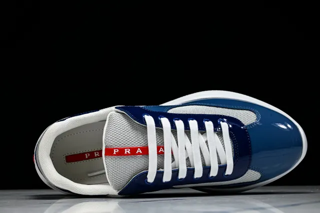 Maison Margiela Replica, EU 42.5 — main view