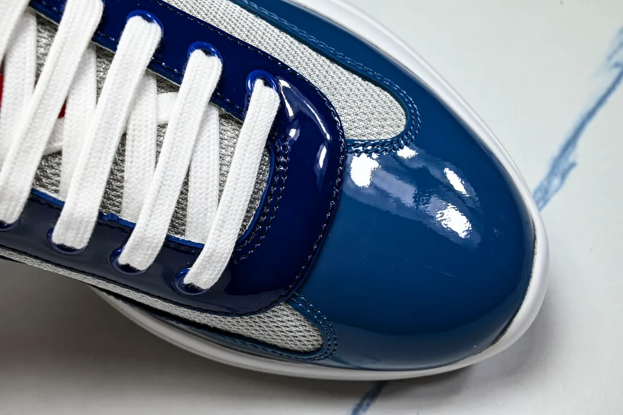 Puma Suede Classic, US 9.5 — photo 1 of 6