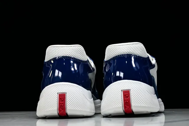 Nike Dunk Low, US 9 — main view
